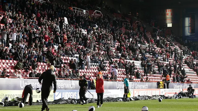 Cara Tak Biasa Fans Charlton Protes Terhadap Manajemen Klub
