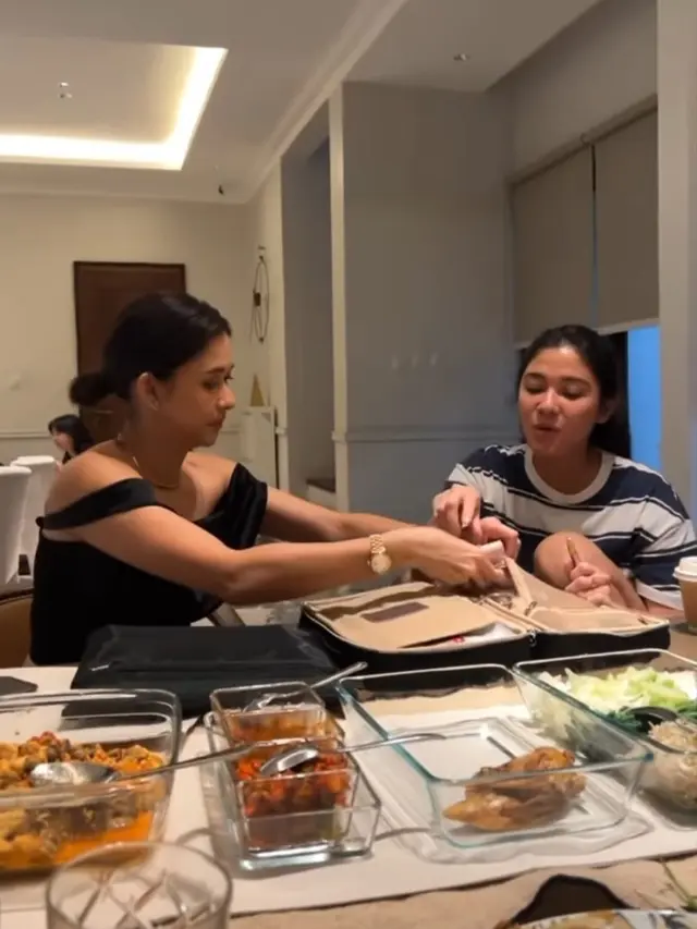 Nana, Kenang, dan Naysila Mirdad