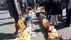 Warga rela antre untuk mendapatkan bahan bakar di SPBU Sigma, Palu. Mereka antre sejak malam dan pagi dini hari dengan cara mengaitkan tali di dirigen.