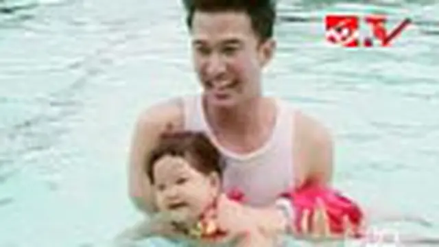 Mandala Shoji Berenang Bareng Anak