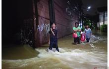 Permukiman Warga RW 04 Cipinang Melayu Terendam Banjir Hingga 120 CM