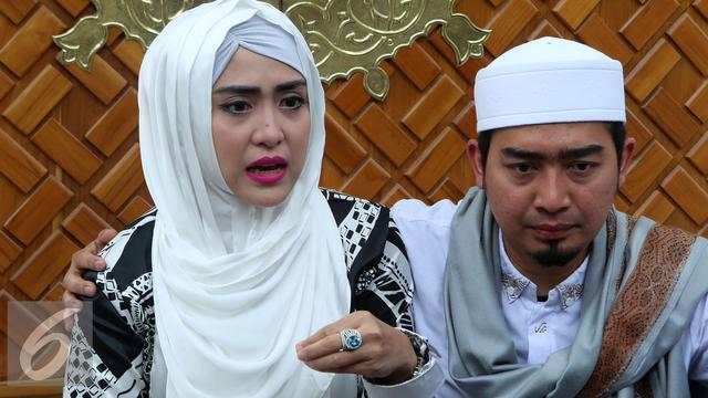 ustaz solmed pasrah rahim april jasmine