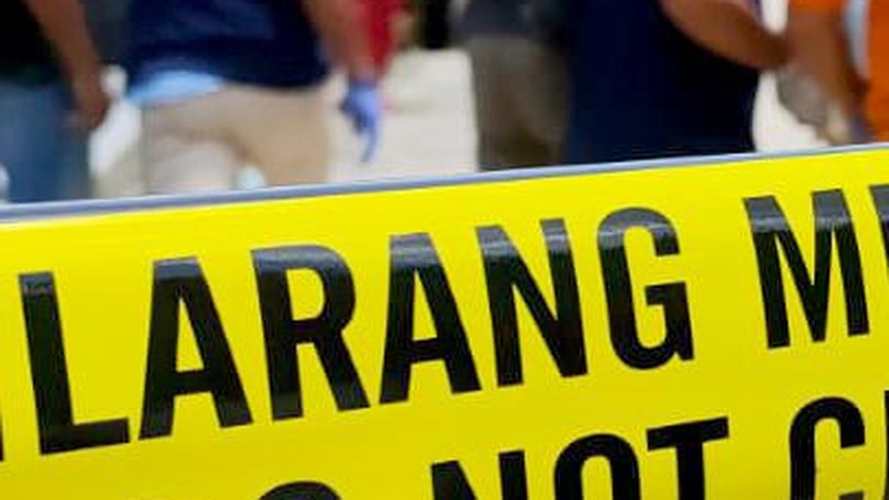 Petugas kepolisian sudah melakukan penyelidikan di tempat kejadian perkara (TKP). Mereka meminta keterangan korban dan saksi lainnya.