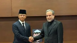 Sugiono Bertemu Menlu Iran, Sampaikan Penghormatan untuk Ali Khamenei