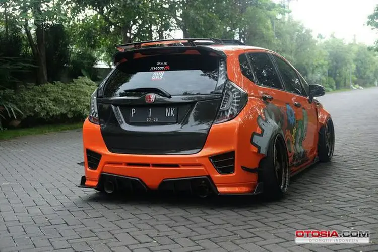 Transformasi Jazz Street Racing Monster Engineering - Galeri Otosia.com