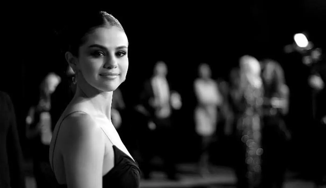 Selena Gomez, belakangan ini sudah kembali mewarnai industri hiburan, terutama dunia tarik suara. Beberapa bulan lalu, Selena memang sempat vakum lantaran mengobati penyakit lupus yang dideritanya. (AFP/Matt Winkelmeyer)