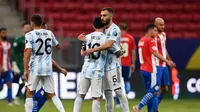 Selebrasi pemain Argentina saat melawan Paraguay di Copa America 2021 (AFP)