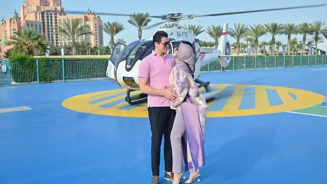 Syahrini naik helikopter di Dubai (Instagram/princessyahrini)