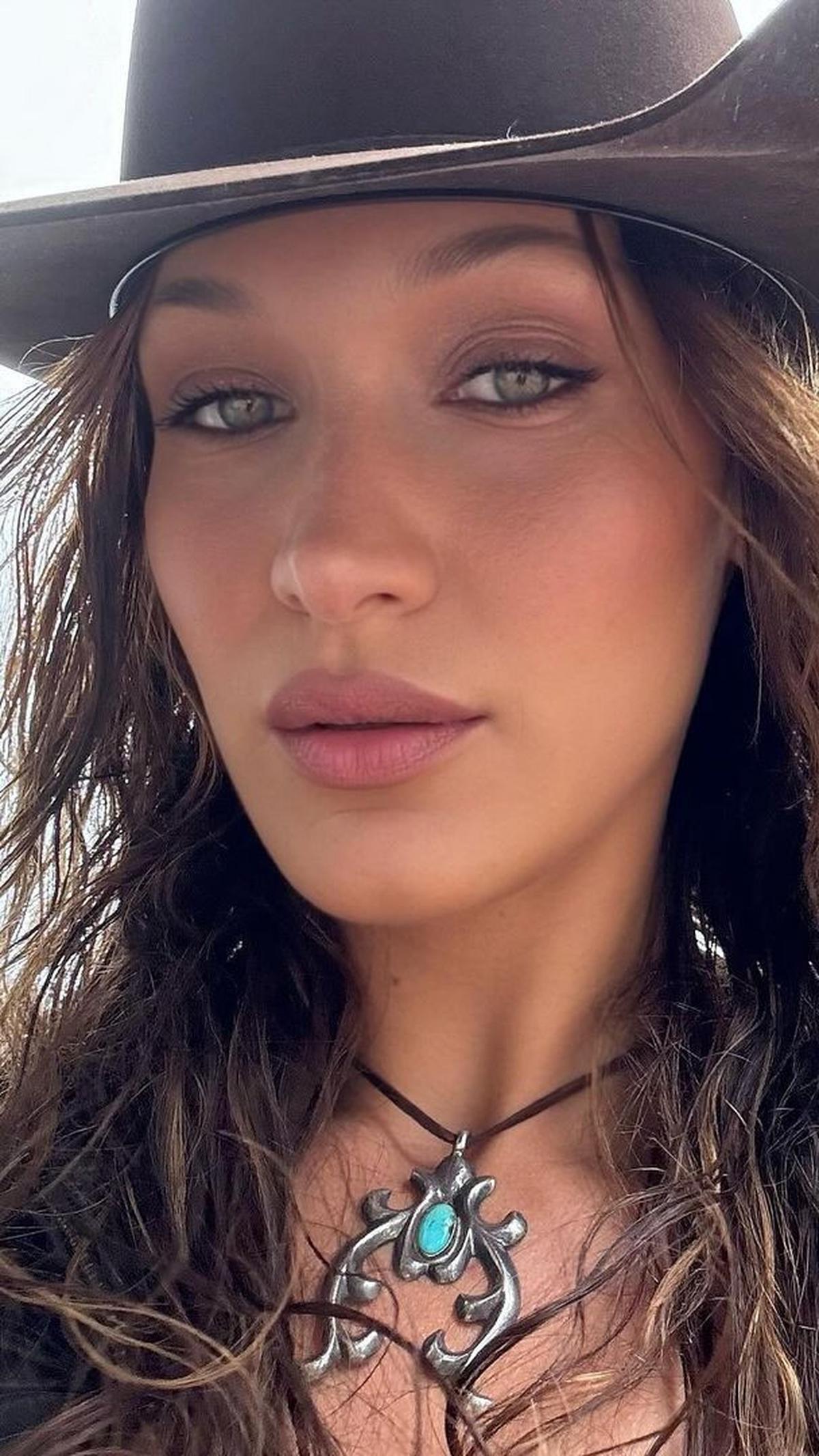 Bella Hadid <br>