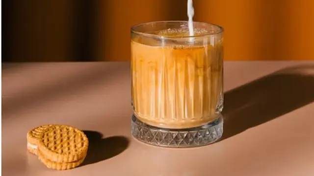 Cara Membuat Roasted Milk Tea ala Rumahan