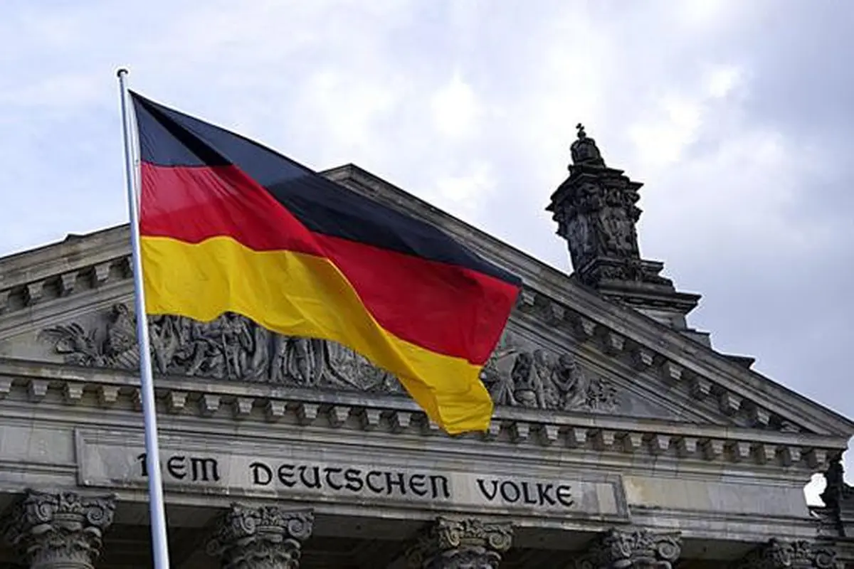 Beri Hormat ala Nazi, Turis Ini Ditangkap Saat Wisata di Jerman