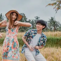 Rilis lagu dengan lirik sedih, DJ Winky dan Eka Gustiwana membungkusnya dengan musik ceria.