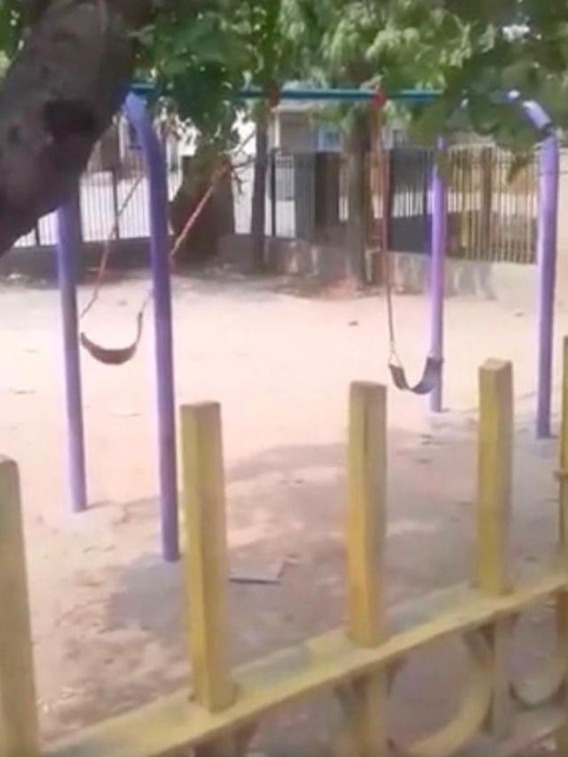 Ayunan ini berayun sendiri dengan keras, ulah hantu? (mirror/YOUTUBE Manoranjan Bhadauria))