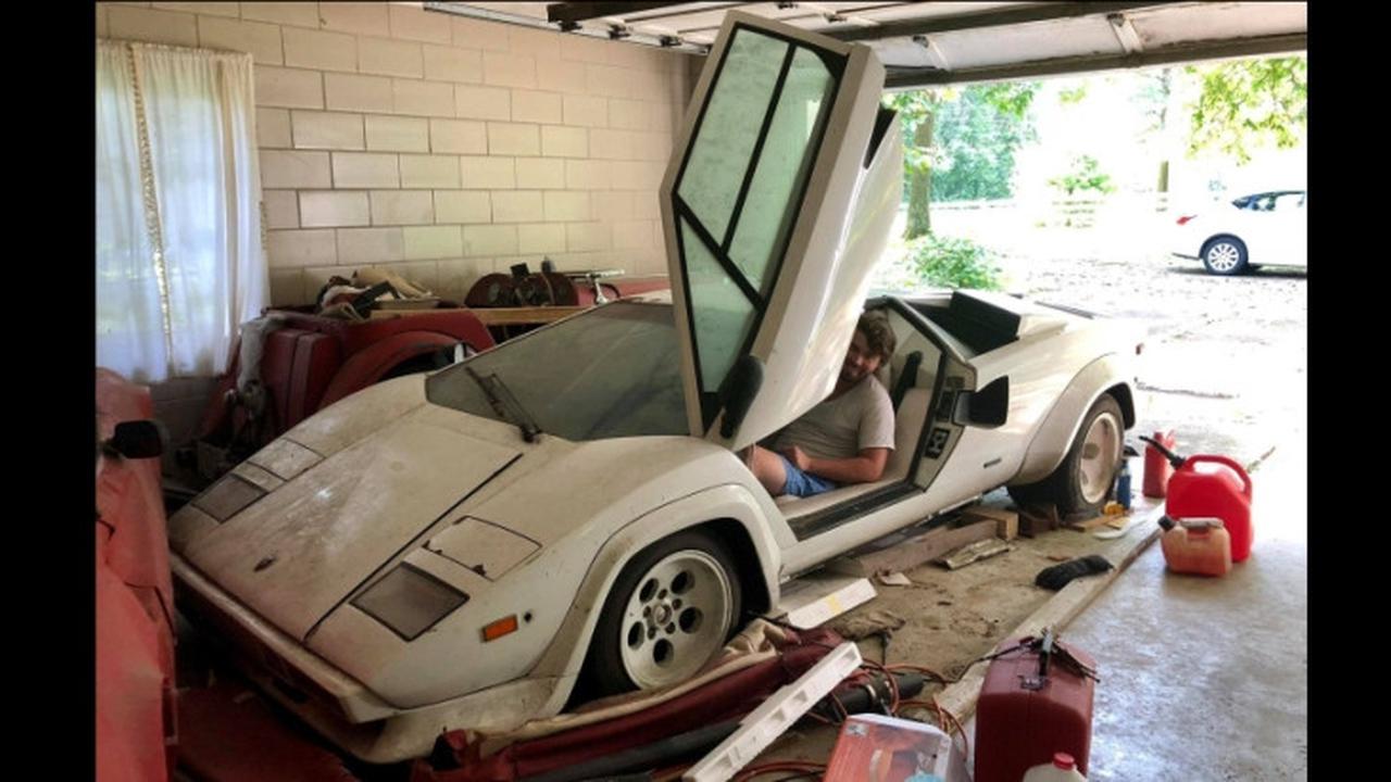 Lamborghini Countach LP400 S.