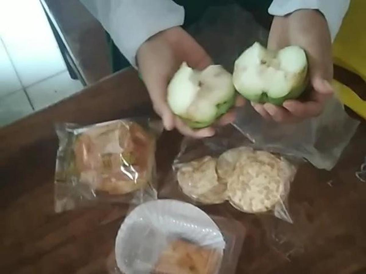 Menu MBG Saat Ramadan: Murid di Tuban Dapat Singkong Rebus dan Jambu Busuk, Orangtua Protes