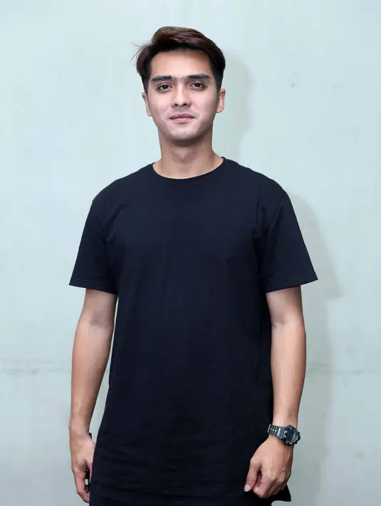 Pada malam puncak yang akan digelar pada 30 November mendatang, selain di uji dalam peran, suami Herfiza Novianti itu juga bakal di uji nyanyi sambil berdansa. (Nurwahyunan/Bintang.com)