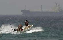 Situasi Memanas, Angkatan Laut AS Tembak dan Sita Kapal Kargo Berbendera Iran
