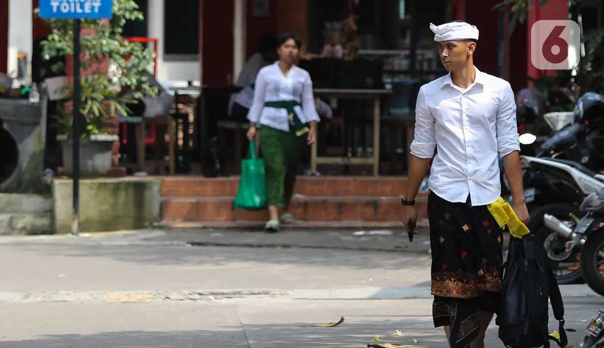 Mereka ingin menjaga kekhidmatan dan kenyamanan dibandingkan di tempat tinggal mereka. (Liputan6.com/Herman Zakharia)