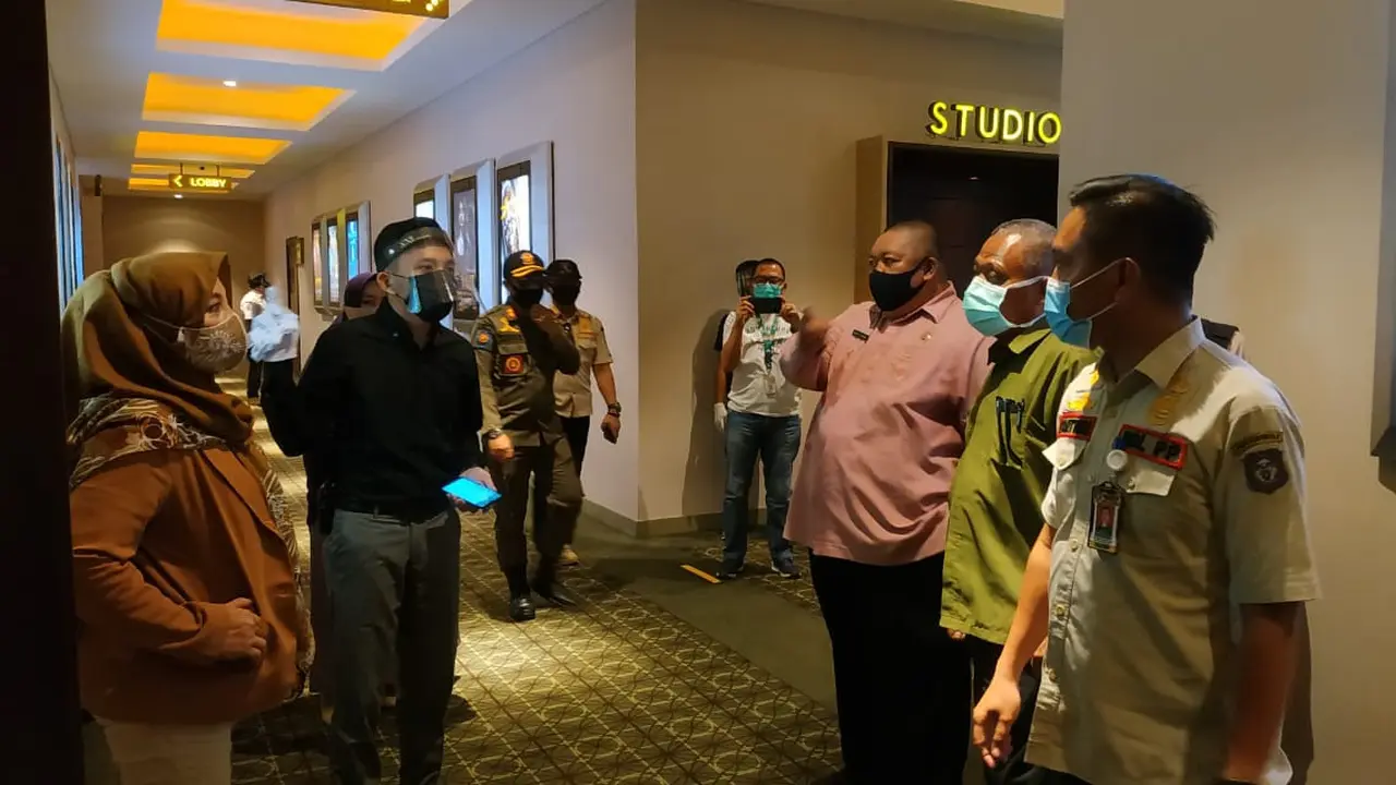 Sidak Penerapan Protokol Kesehatan di Bioskop Gorontalo (Arfandi Ibrahim/Liputan6.com)