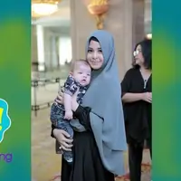 Persiapan Risty Tagor sambut lebaran dengan dua anak lelakinya.