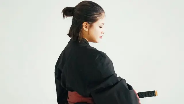 Gaya Pemotretan Sara Fajira Bak Samurai, Curi Perhatian. (Sumber: Instagram/sarafajira)