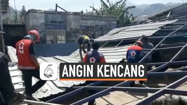 Puluhan rumah warga di Kabupaten Tegal, Jawa Tengah rusak akibat angin kencang yang terjadi pada Senin (21/10/2019) pagi.