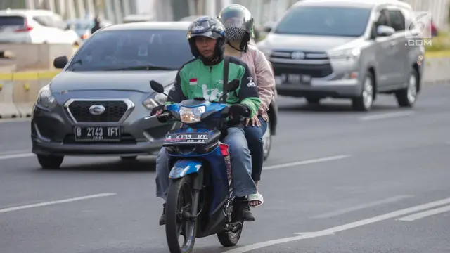 Udara Jakarta Buruk, Warga Beraktivitas Pakai Masker