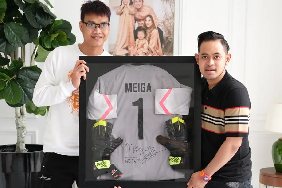 Lelang Jersey Kurnia Meiga