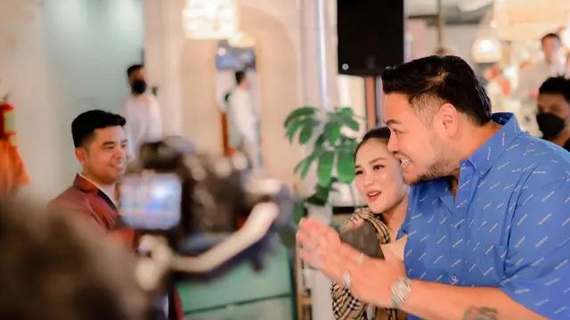 Ayu Ting Ting mesra bersama Ivan Gunawan (Instagram/ayutingting92)