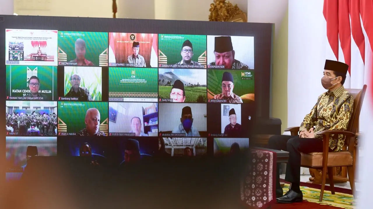 Presiden Joko Widodo hadir secara virtual pada acara Pengukuhan Majelis Pengurus Pusat Ikatan Cendekiawan Muslim Indonesia (ICMI). (Foto: Sekretariat Presiden)