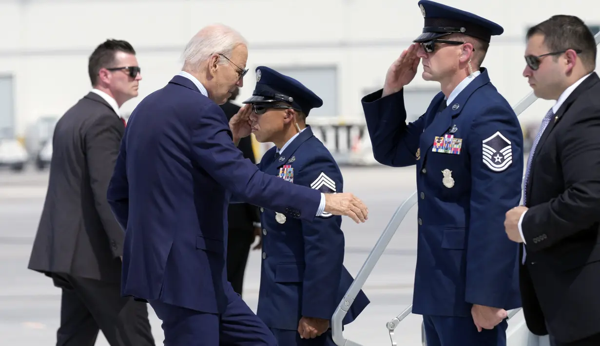 Biden juga akan melakukan isolasi mandiri di rumahnya di Pantai Rehoboth, Delaware. (AP Photo/Susan Walsh)