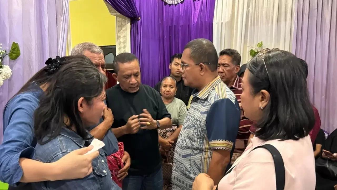 Tangis dan Harapan Keluarga Dokter Icha ke Gubernur NTT