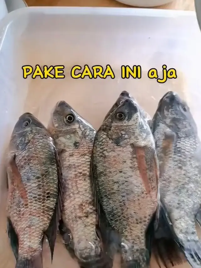 Cara Praktis Pisahkan Sisik Ikan Tanpa Alat Potong, Cuma 5 Menit