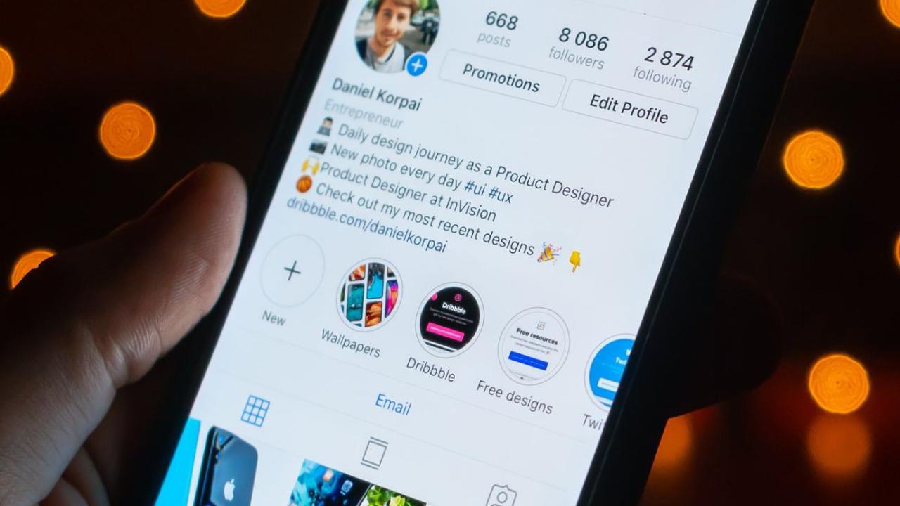 Penggunaan gadget telah menjadi bagian integral dari kehidupan sehari-hari di era digital. Namun, penggunaan gadget secara berlebihan dapat membawa dampak negatif terhadap individu maupun masyarakat secara umum, terutama bagi anak-anak. Oleh karenanya, or