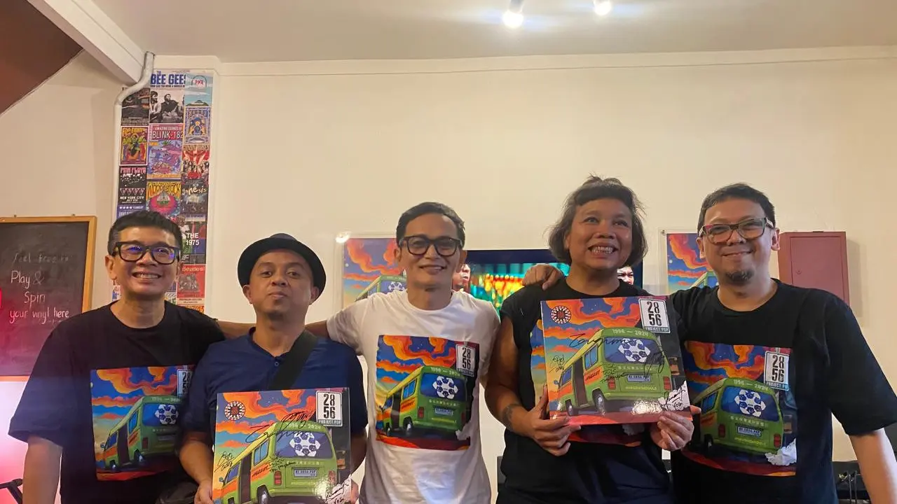 Project Pop saat peluncuran Vinyl Eksklusif 2856
