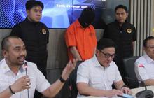 FOTO: Ditjen Imigrasi Tangkap WN Amerika Serikat Buronan US Marshals, Ini Kejahatannya!