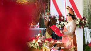 Hadiri Upacara di Istana Pakai Tenun NTT, Puan Tekankan Soal Tegaknya Keadilan dan Persatuan Bangsa di HUT ke-81 RI