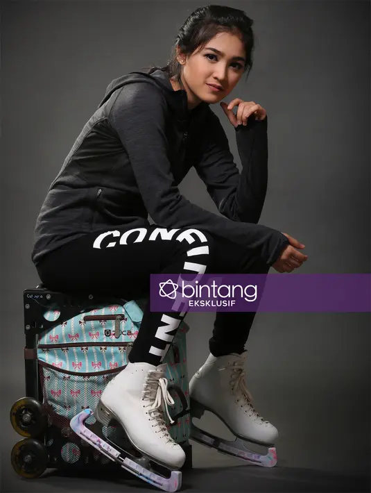 Cut Syifa saat wawancara dan foto eksklusif dengan Bintang.com. Foto: Bambang E Ros, Stylist: Indah Wulansari, DI: Muhammad Iqbal Nurfajri