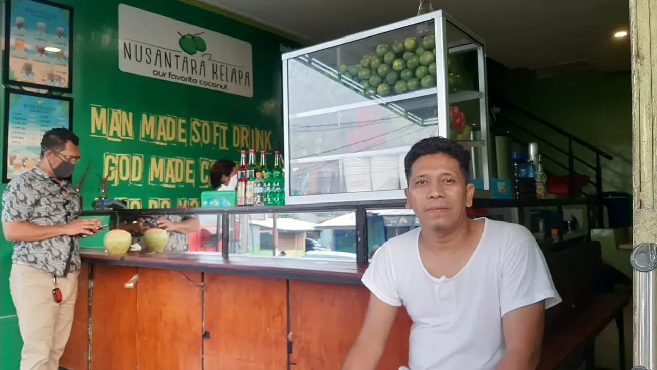 Kisah Pedagang Es Kelapa, Digitalisasi Tingkatkan Omzet Hingga 100 Persen