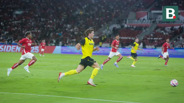  Parade Aksi Berkelas Ole Romeny yang Membuat Bek Liga Indonesia All Star Kerepotan