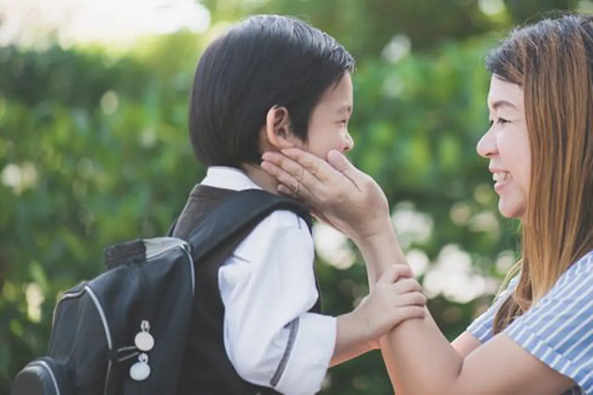 Tips agar ibu bisa melepas anak/copyright Shutterstock.com