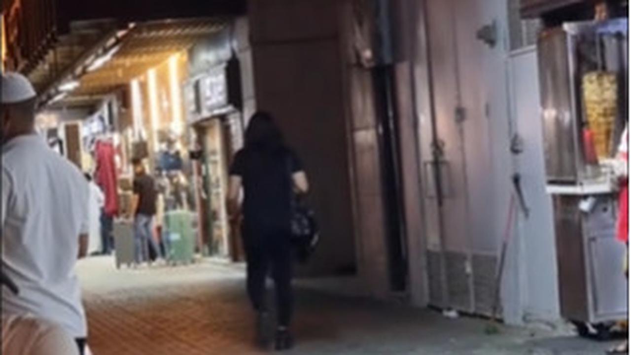 Beda Kehidupan Malam di Mekkah & Jeddah, Aurat Pria & Wanita Jadi Sorotan