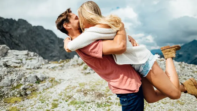 Jangan Kaku, Ini Untungnya Pacaran Sama Cowok yang Lama Menjomblo