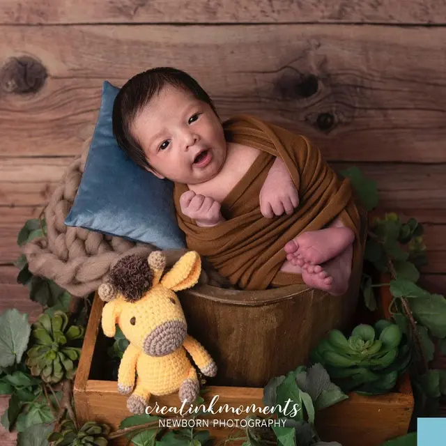 6 Potret Baby Born Xavier Anak Ricky Perdana, Lucu dan Menggemaskan