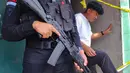 Suara ledakan terdengar hingga radius 500 meter, membuat warga sekitar panik dan berhamburan keluar rumah. (merdeka.com/Arie Basuki)