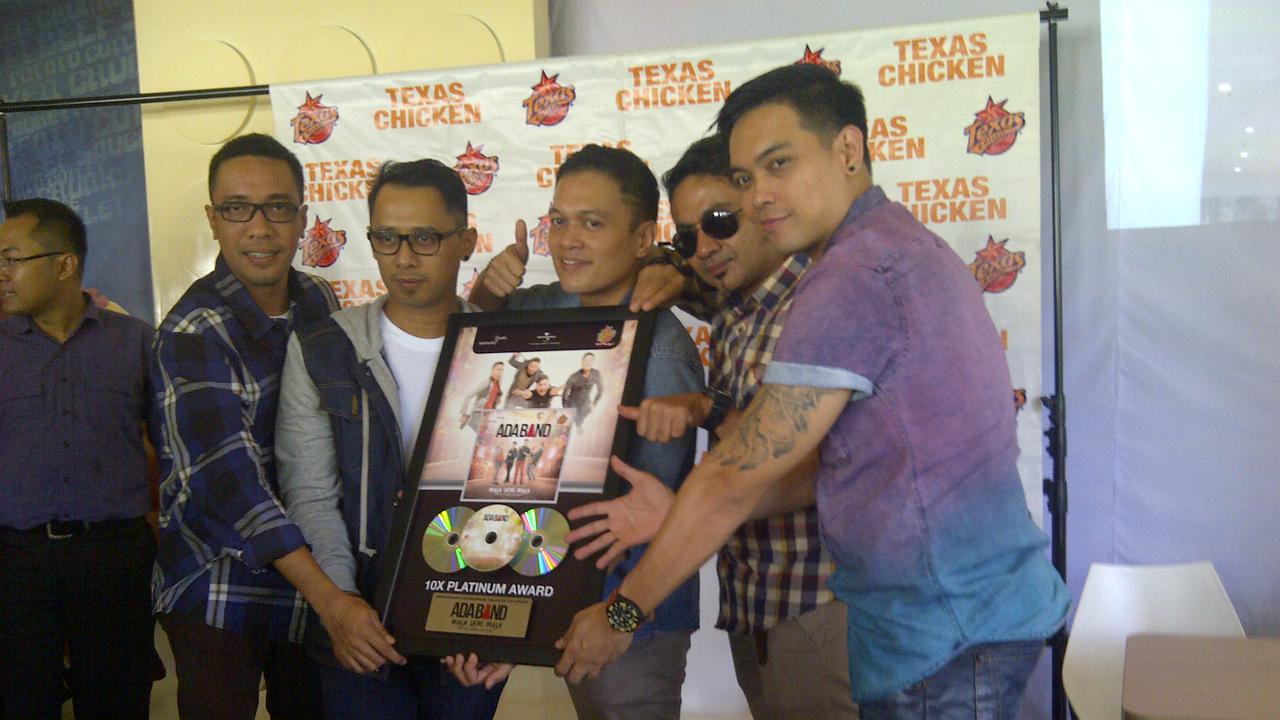 Ada Band Tampil Enerjik di Pembukaan Porprov VII di Lampung Selatan