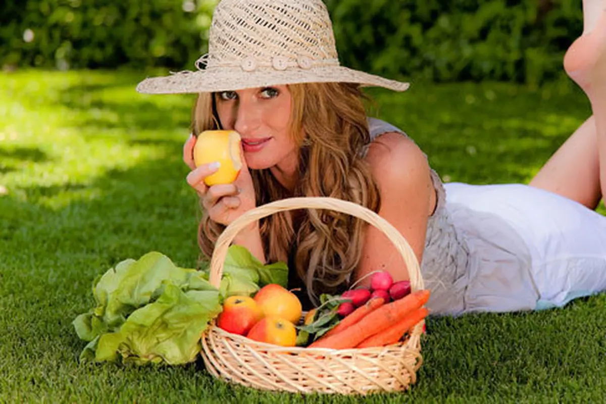 (c)shutterstock