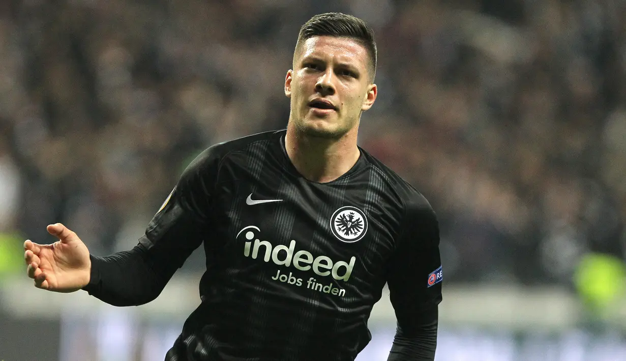 2. Luka Jovic (Striker) - Pemain berusia 21 tahun ini resmi menjadi skuat Los Blancos usai Real Madrid menggelontorkan dana sebesar 60 juta euro untuk Franfurt. (AFP/Daniel Roland)