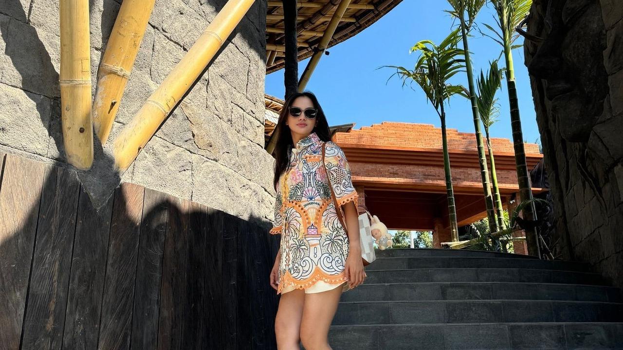 Potret Cantik Ririn Ekawati saat Liburan di Bali