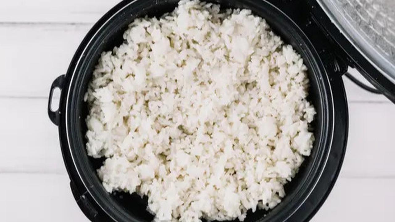 Cara Menanak Nasi Putih yang Lebih Sehat dengan Rendah Gula dan Tanpa Minyak Kelapa